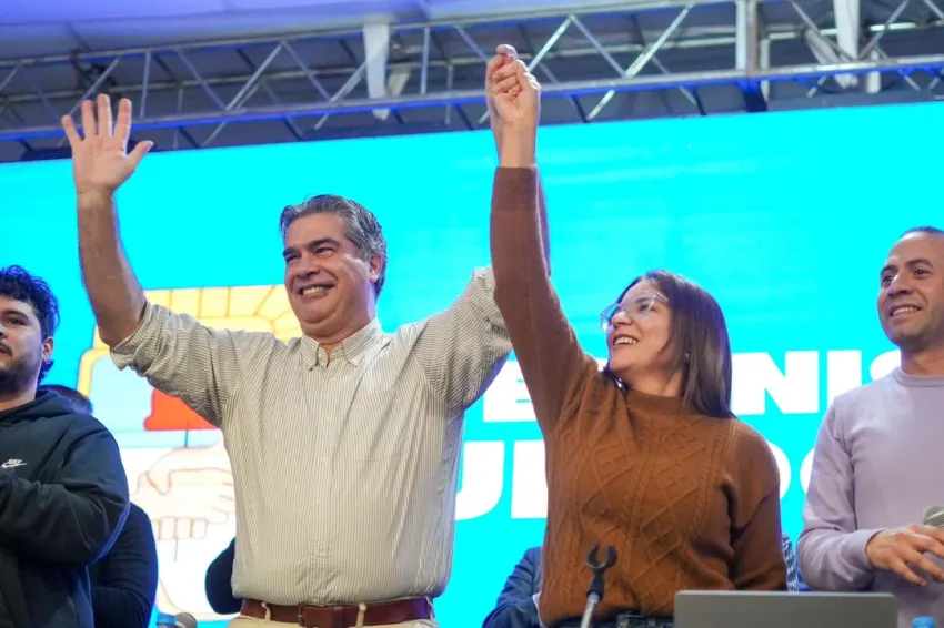 Capitanich encabeza la lista de unidad del peronismo chaqueño para “enfrentar” a Milei