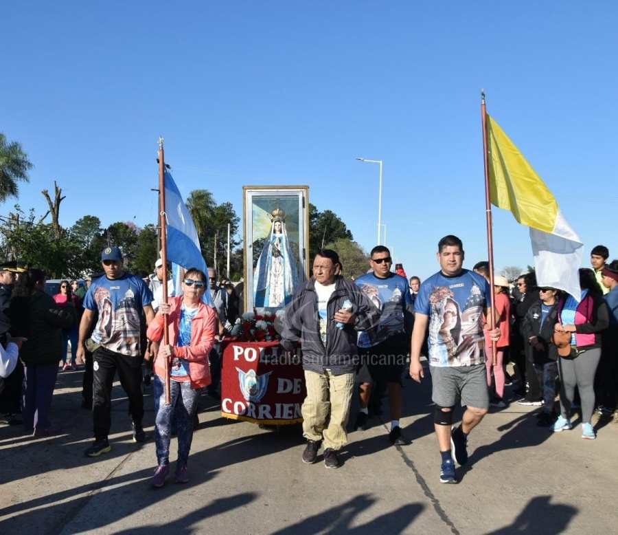 Más de 800 policías peregrinan hacia la casa de la Virgen de Itatí