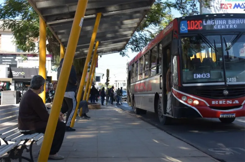 Corrientes: proponen aumentar el boleto de colectivo hasta $2.370 y se desata la polémica