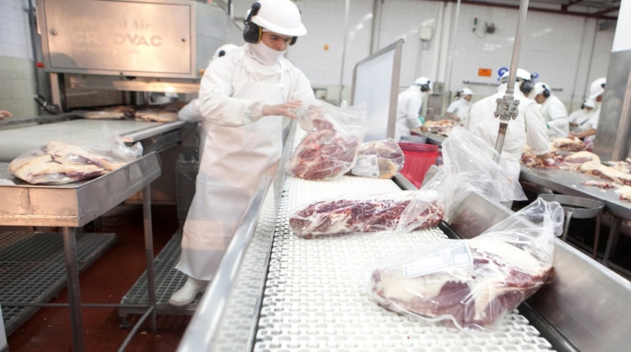 La Nación eliminará retenciones a carnes avícolas y bovinas